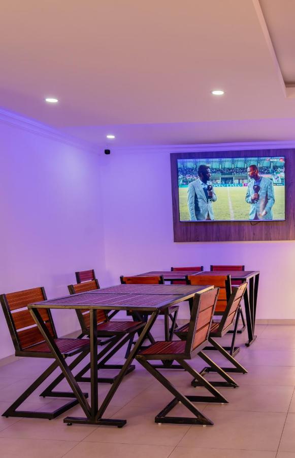 El Infinito Lifestyle Hotel Kempton Park Buitenkant foto