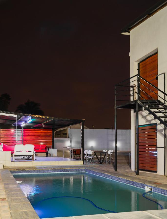 El Infinito Lifestyle Hotel Kempton Park Buitenkant foto