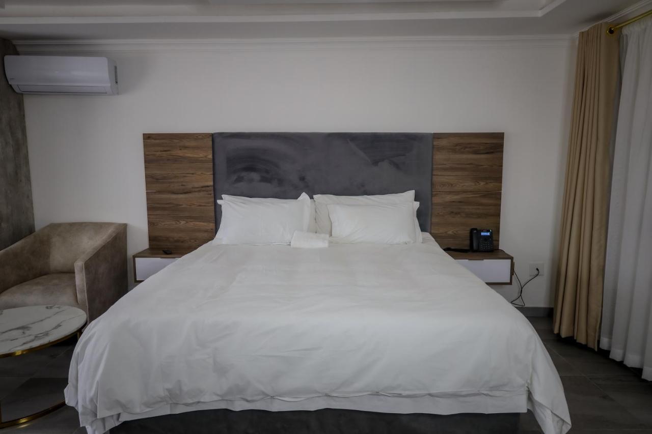 El Infinito Lifestyle Hotel Kempton Park Buitenkant foto