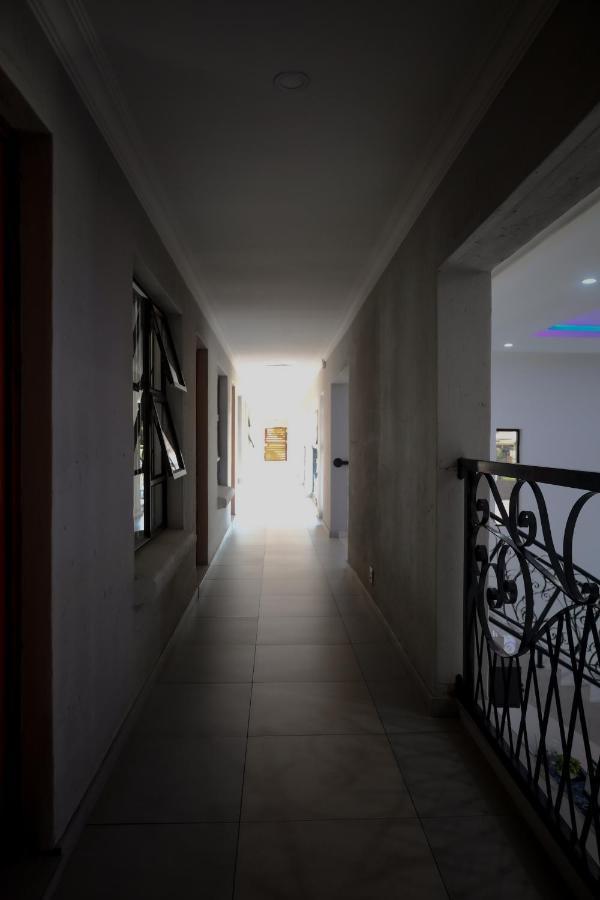 El Infinito Lifestyle Hotel Kempton Park Buitenkant foto