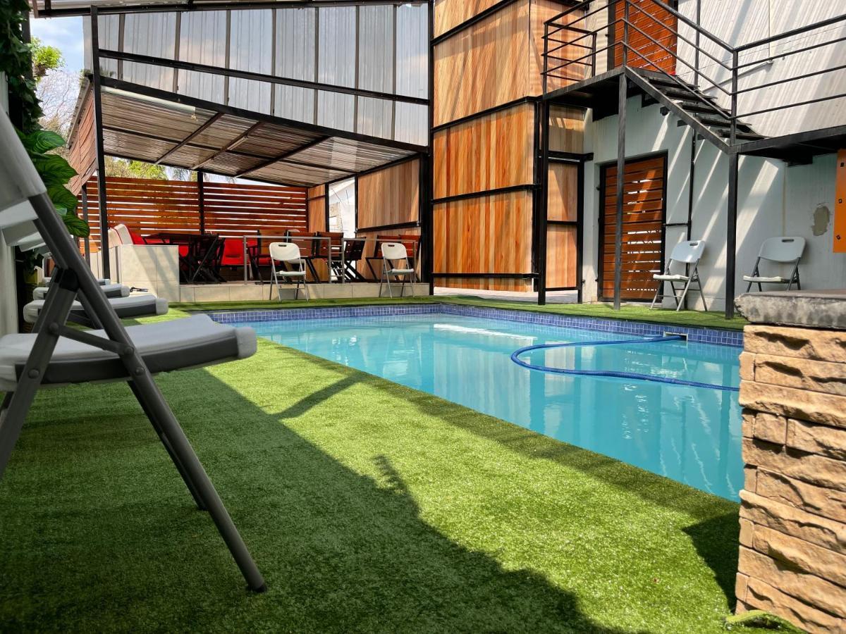 El Infinito Lifestyle Hotel Kempton Park Buitenkant foto