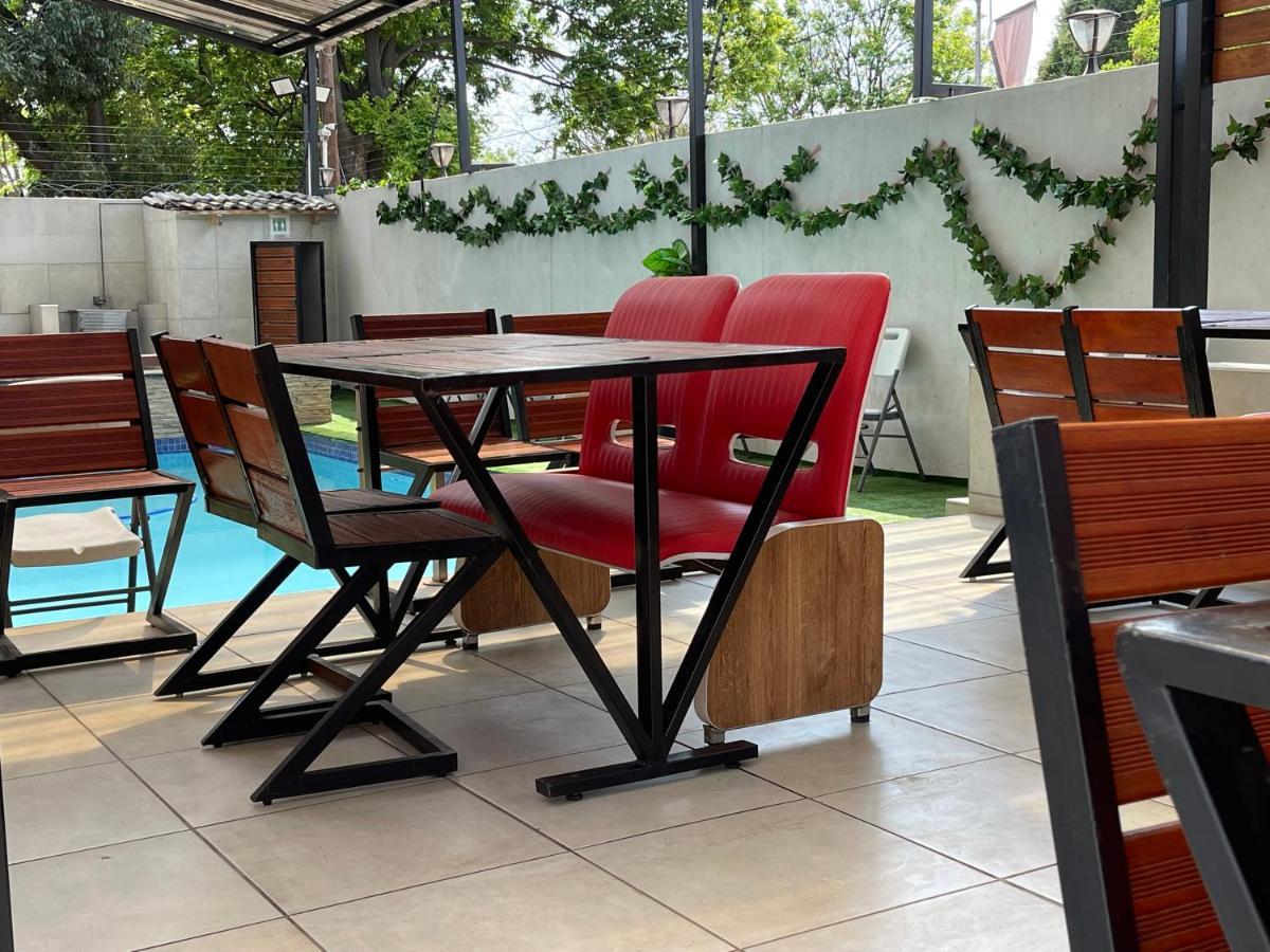 El Infinito Lifestyle Hotel Kempton Park Buitenkant foto