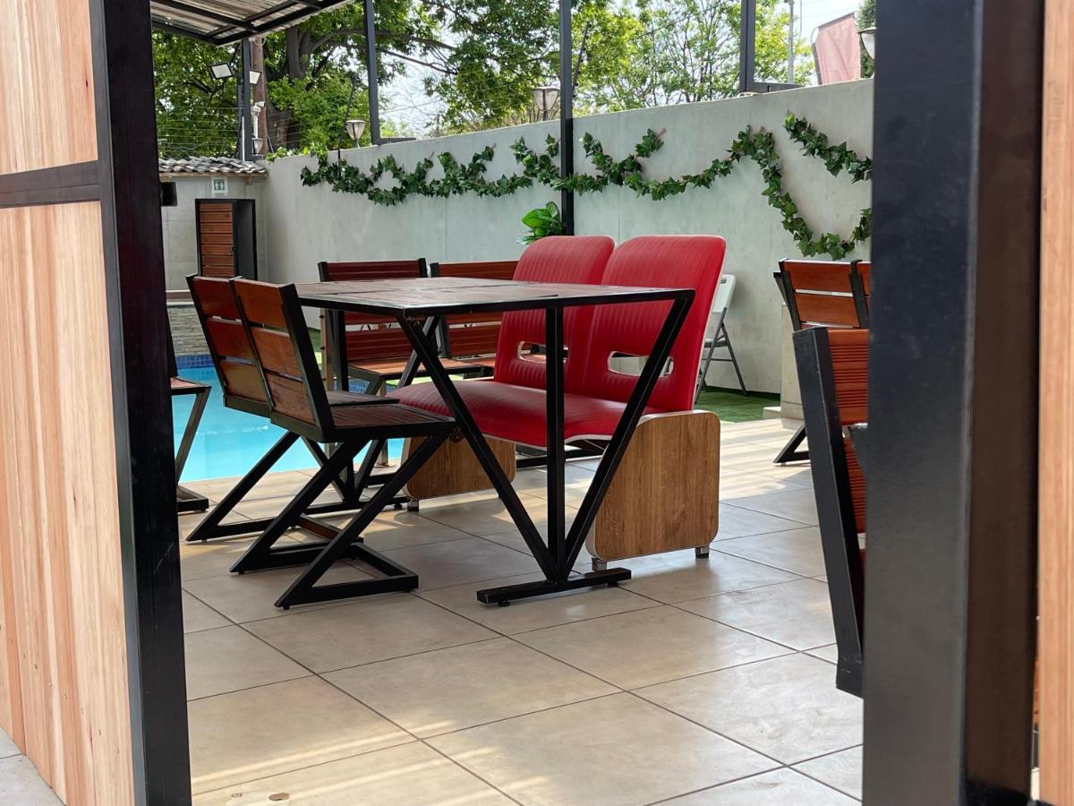 El Infinito Lifestyle Hotel Kempton Park Buitenkant foto